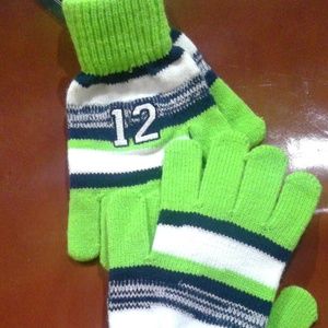 Seattle Seahawk 12th fan stretchy gloves